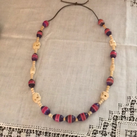 Vintage necklace with carved beads - Picture 3 of 6